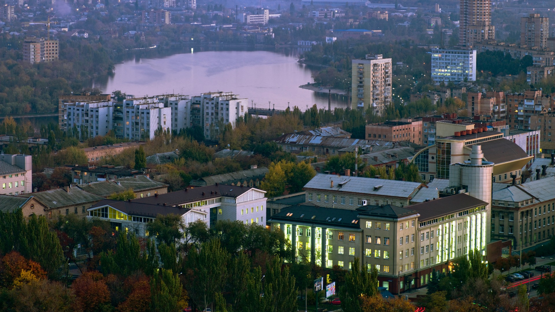 Как сейчас выглядит город донецк Russia recognises independency of Donetsk and Lugansk