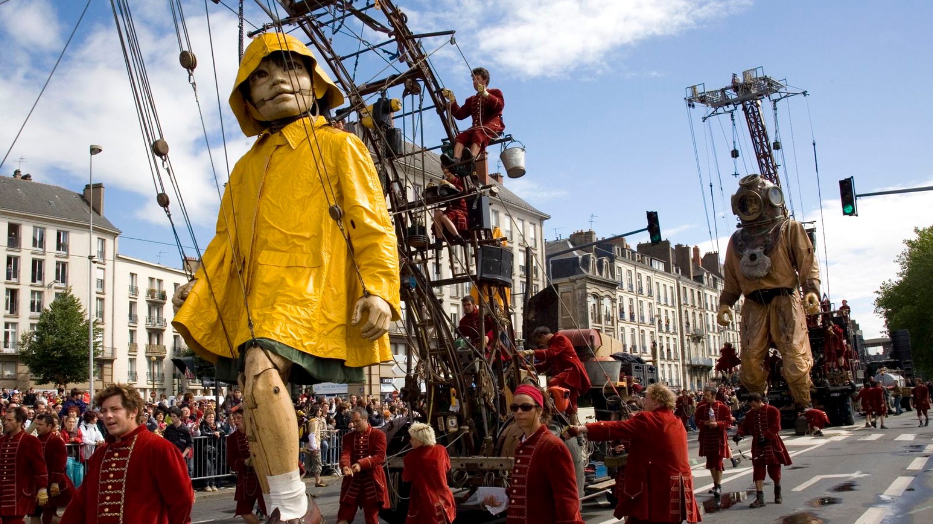 Royal De Luxe's Huge Puppets Outdoor Performances - Where To See The Shows