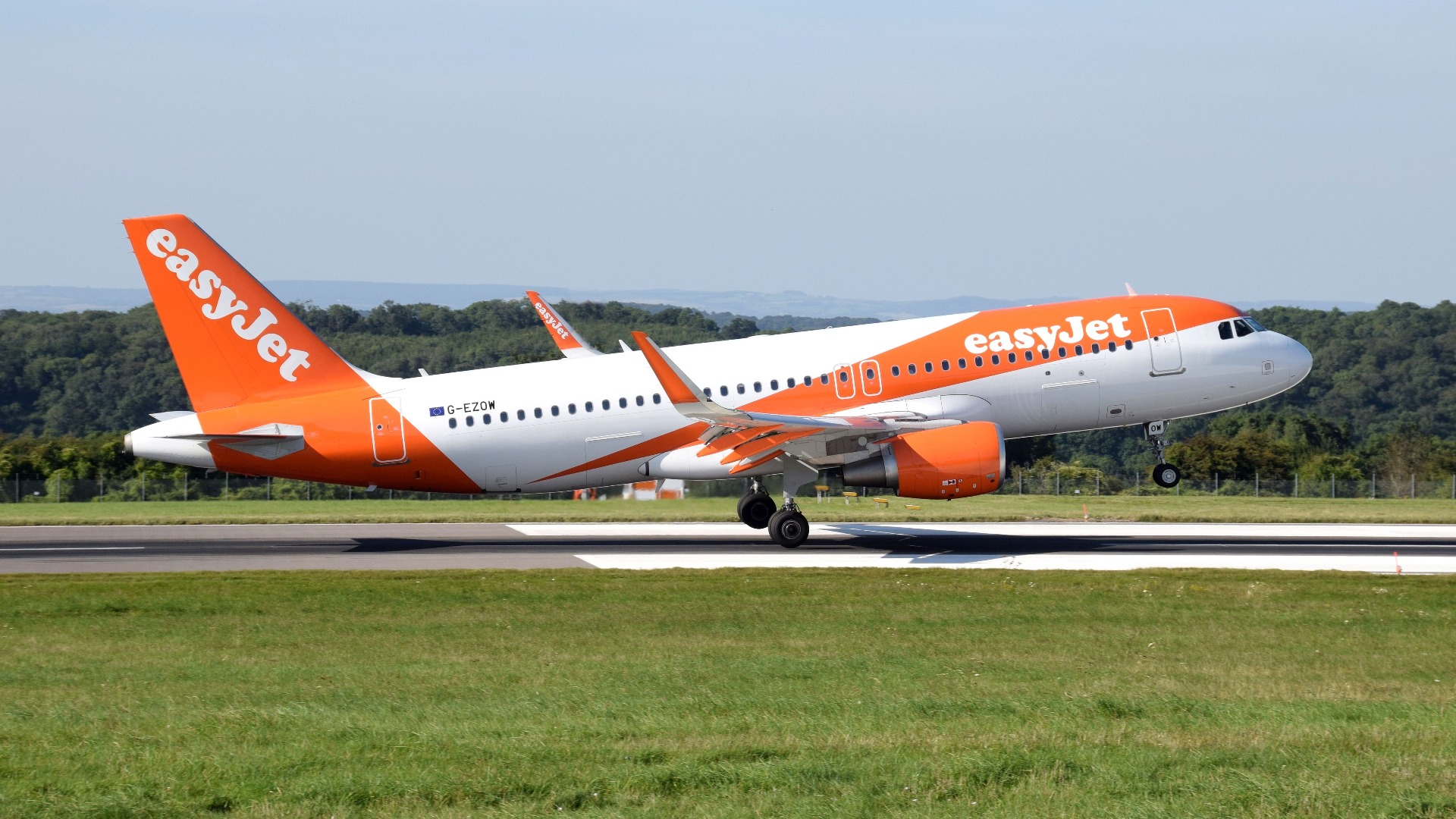 easyJet proudly celebrates its prominent role in the Take That film