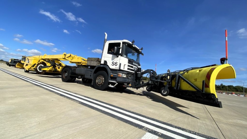 London Stansted Prepares for Winter with Snow Training Program