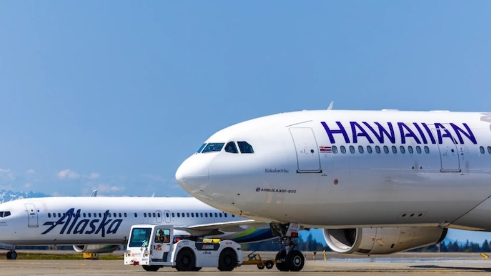 Alaska and Hawaiian unify booking systems