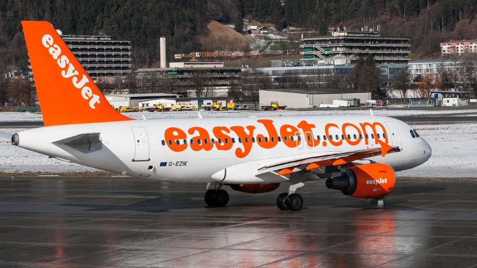 easyJet Digitizes Onboard Aircraft Technical Logs to Cut Paper Use