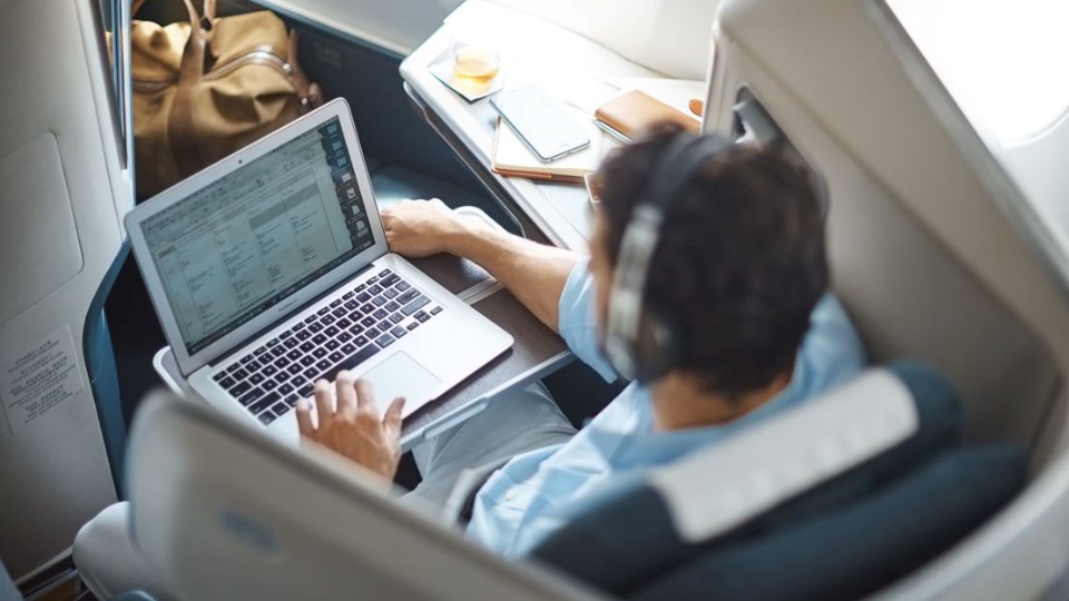 Cathay Pacific Offers Free Wi-Fi in First and Business Class